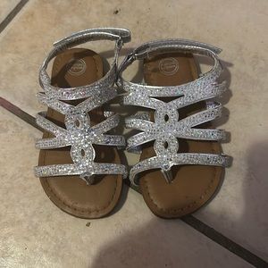 My baby never put them on